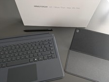 Minisforum V3 3-in-1 Windows Tablet 8840U 32G...