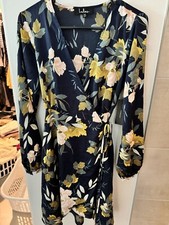 Lulu  s Floral Wrap Dress Size XS