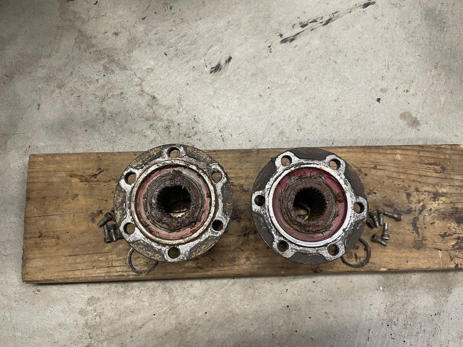 Warn Jeep CJ 6 Bolt Locking Hubs Dana 30 7680 CJ5 CJ5 CJ7 CJ7 CJ8