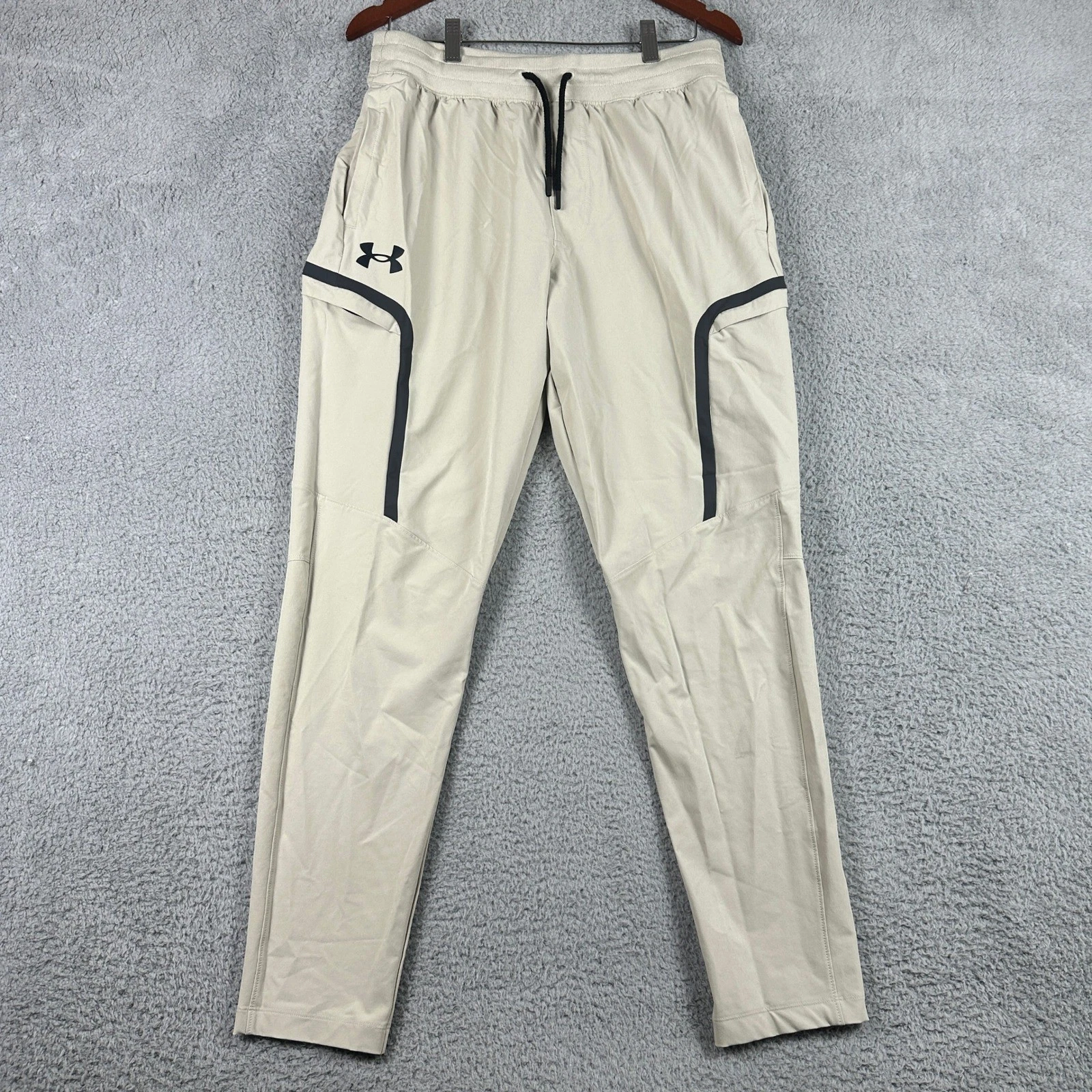 Under Armour UA Sportstyle Elite Cargo Jogger Pants Mens Large Beige
Opens in a new window or tab
