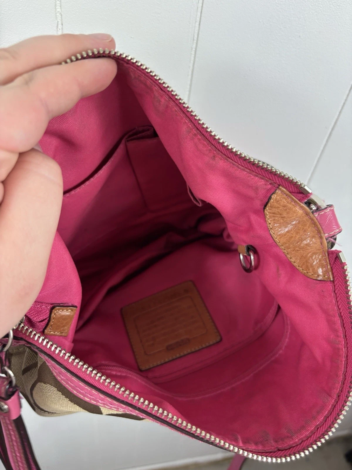 Borsa a tracolla Coach Signature marrone tela rosa righe chiusura cerniera vintage Y2K