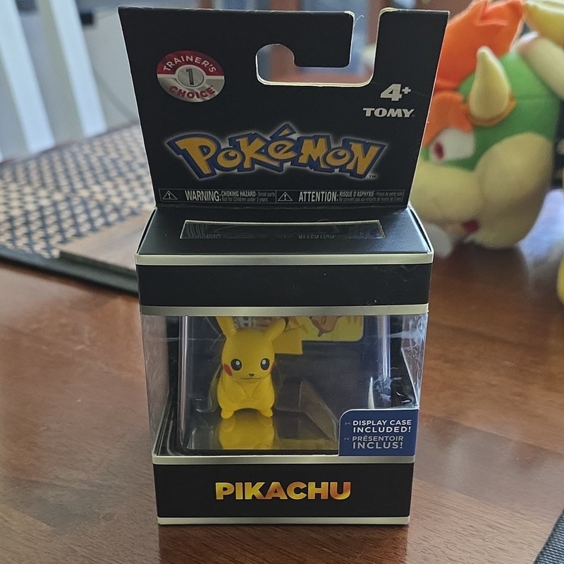 TOMY Pokémon Trainer's Choice Pikachu Yellow Plastic Figure MPN T18460 T18014