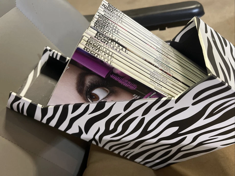 Lot Of 19 Teen Vogue  Magazine 2014-2016 In Beautiful Condition.  Box Included. - Image 3 of 4