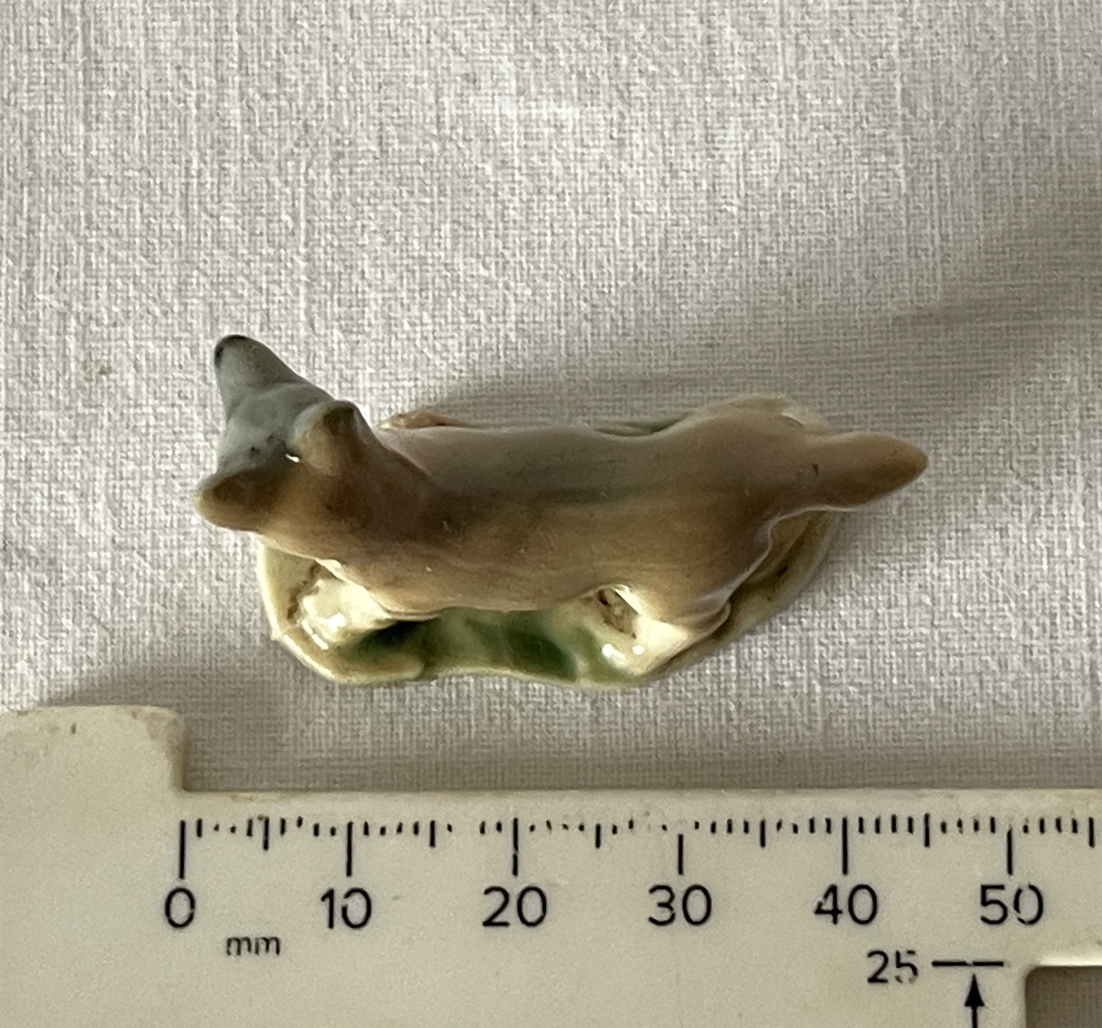 VGC ALSATIAN DOG Vintage Wade Whimsies Porcelain Ornament First 1st