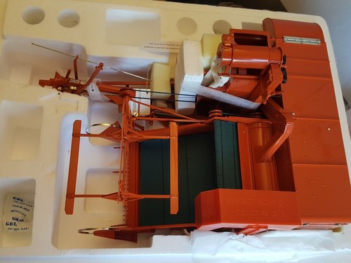 AC Type 60A All-Crop Harvester 1/12 diecast combine replica by Franklin Mint - Picture 3 of 7