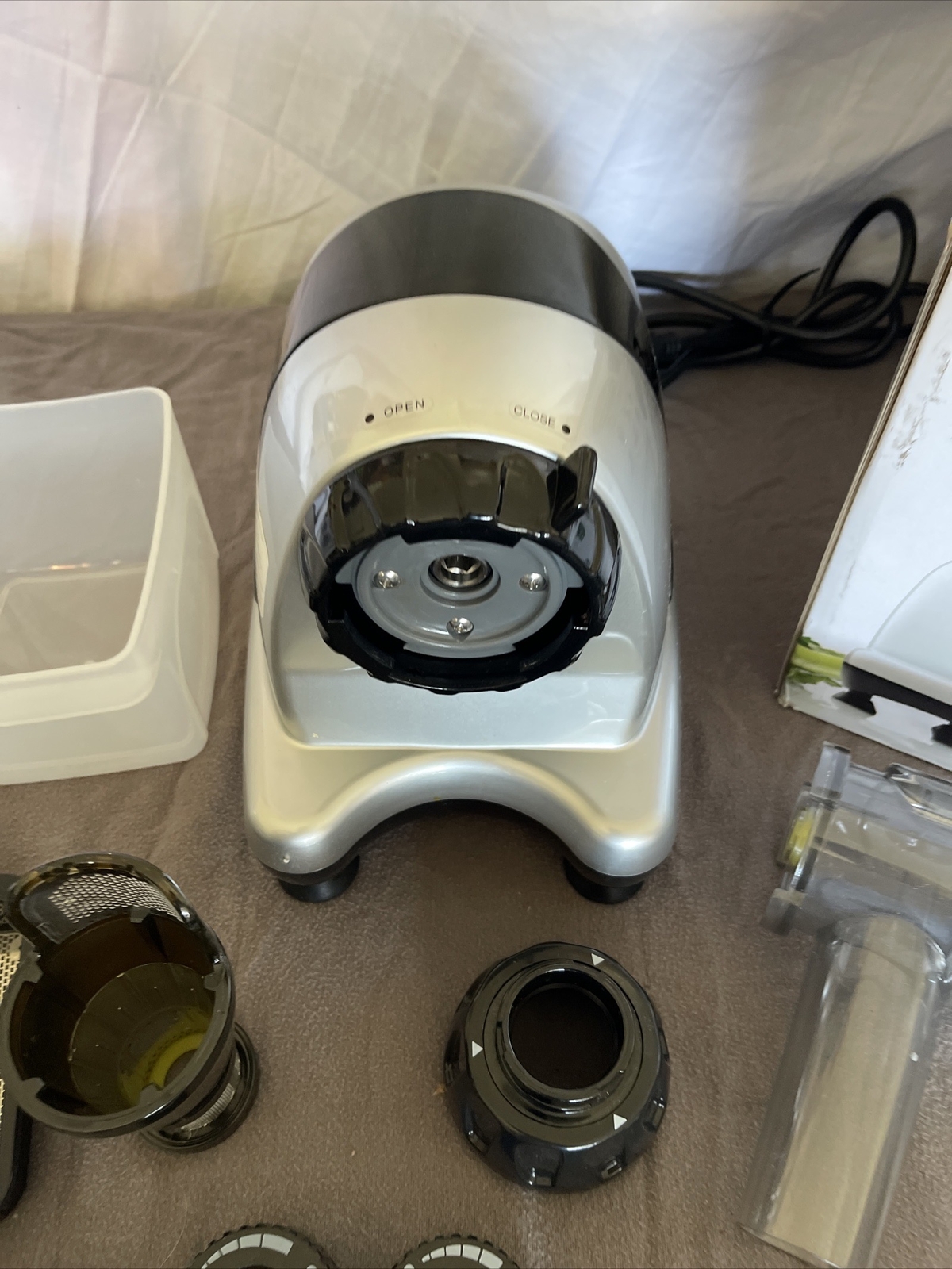 Omega MM900HDS Juicer Slow Masticating Adjust Dial See details