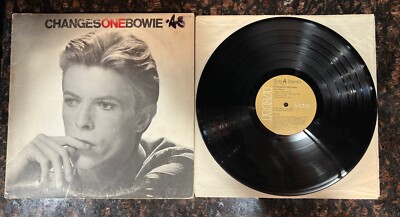 1976 David Bowie ''ChangesOneBowie'' LP - RCA VICTOR Records (APL1-1732)