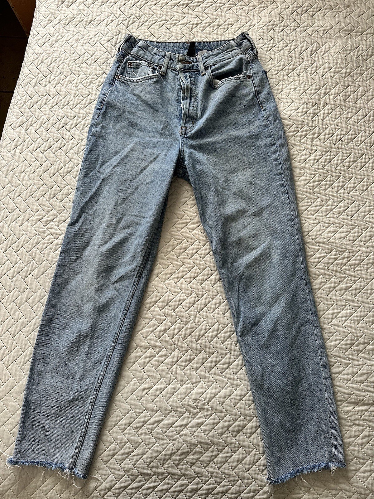 h&m divided light blue denim high rise womens mom jeans size US 6