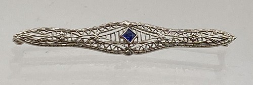 Fine Vintage Estate ART DECO Filigree 10k White Gold & Sapphire Ornate Bar Pin