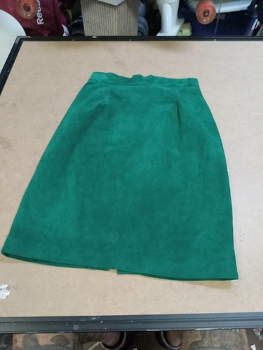 Danier Vintage Suede Leather Pencil Skirt Sz. 4 New W/ Tags - Picture 10 of 10
