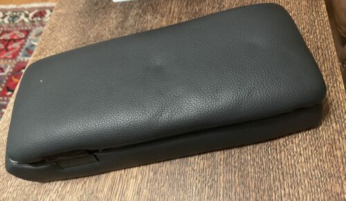 1985 Porsche 924 Center Armrest and Storage