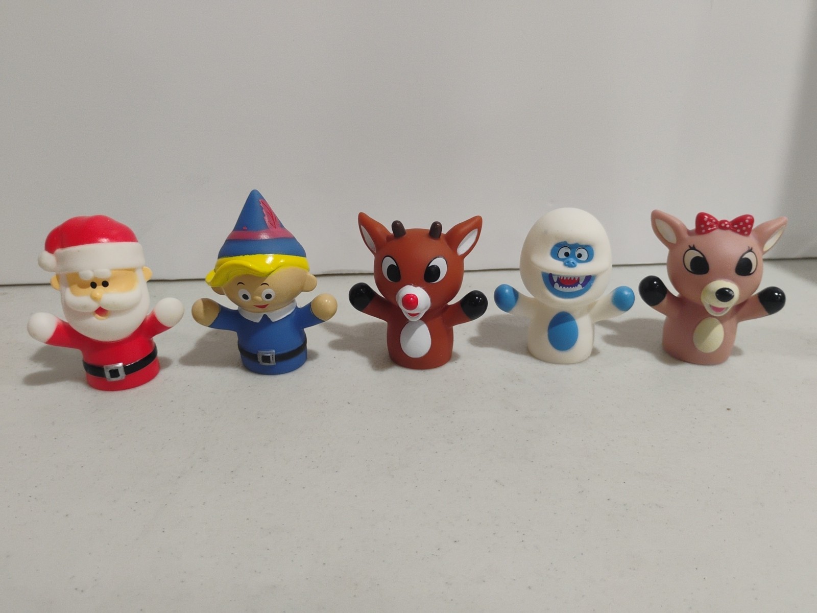 Rudolph The Red Nosed Reindeer Christmas Holiday 5 Piece Finger Puppets Kid Toy