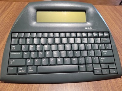 Alphasmart NEO Portable Word Processor - NO USB   CABLE COMES WITH 3 A Batteries