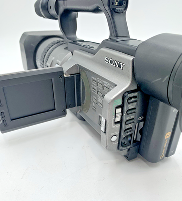 Sony DCR-VX2100 Digital Handycam Camcorder 3CCD 48x Digital MiniDV