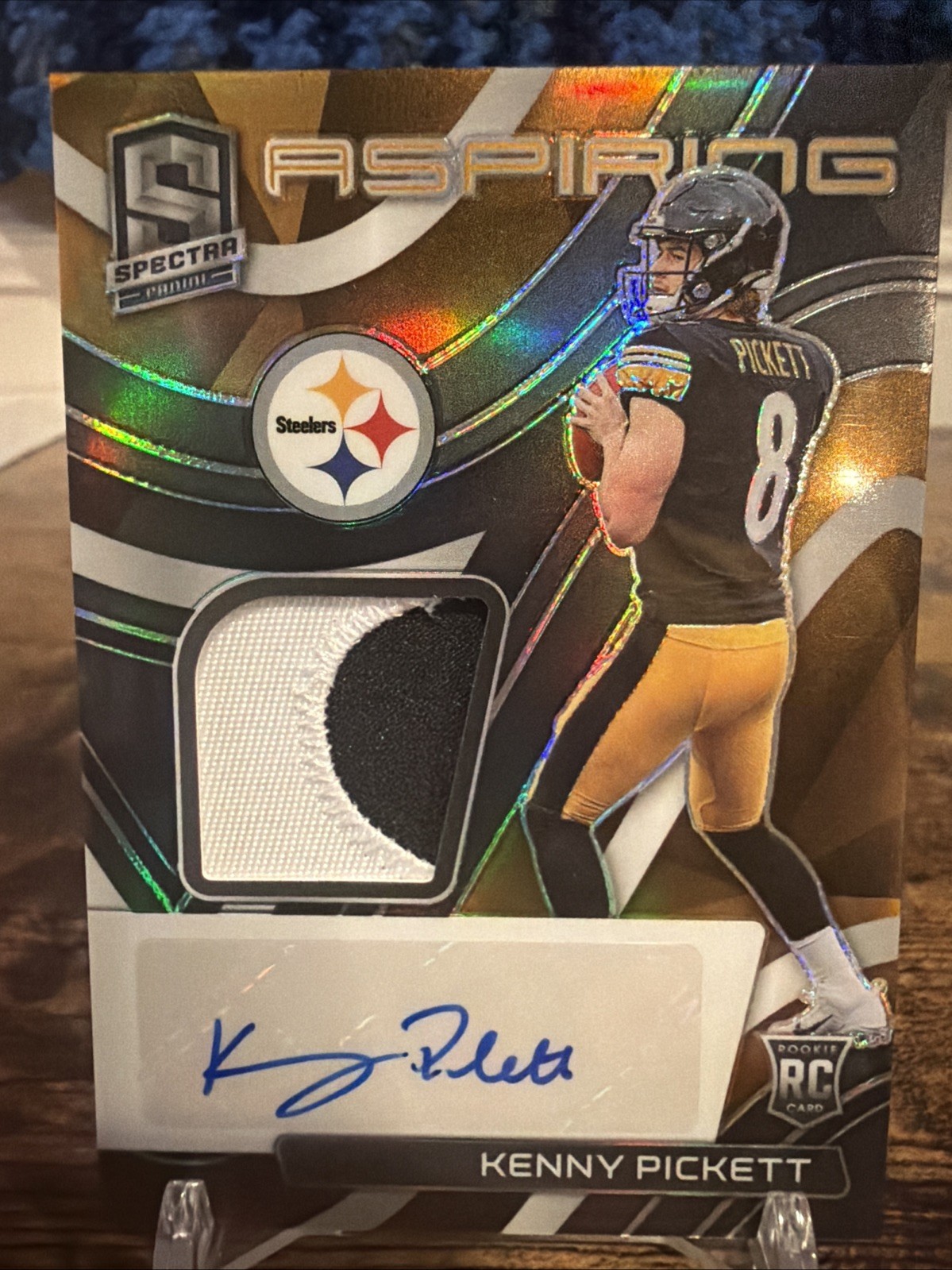 2022 Panini Spectra - Aspiring Patch Autographs Kenny Pickett #APA-KPI /99