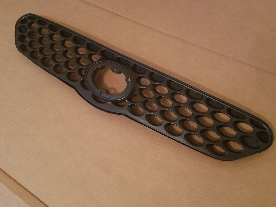 For 2003-2004New Matte Black Front Bumper Radiator Grille Upper TOYOTA MATRIX Foto 3 de 4