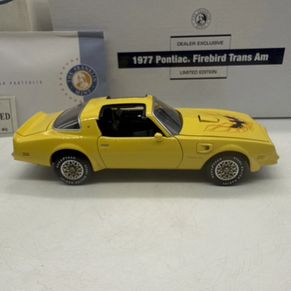 Franklin Mint 1977 Pontiac Trans Am Coupe Yellow RARE LE 1:24 - Complete 126/250 - Image 4 of 4