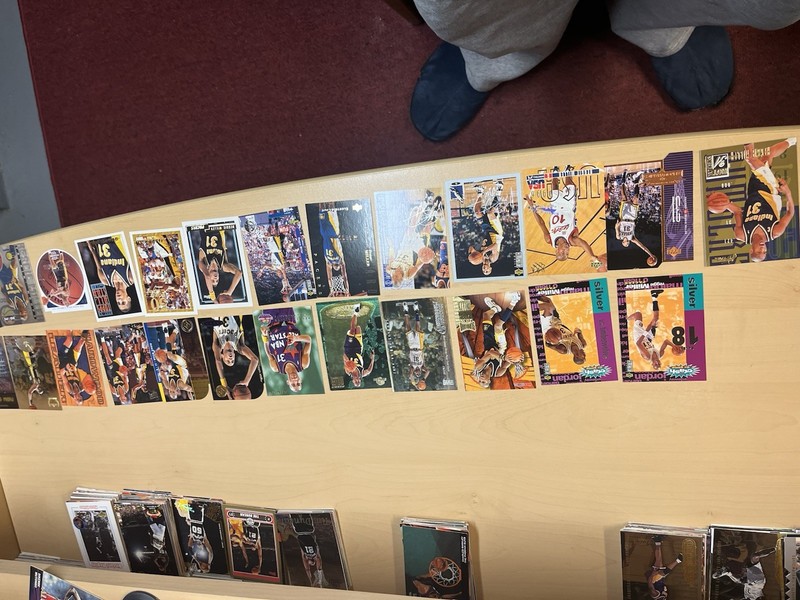 Lot Of 25 Different Reggie Miller Insert, Parallel Cards HOF
