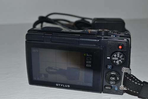 OLYMPUS STYLUS TG-850 Tough 16.0MP HD Digital Camera - VGC - Fully Tested - Picture 5 of 7