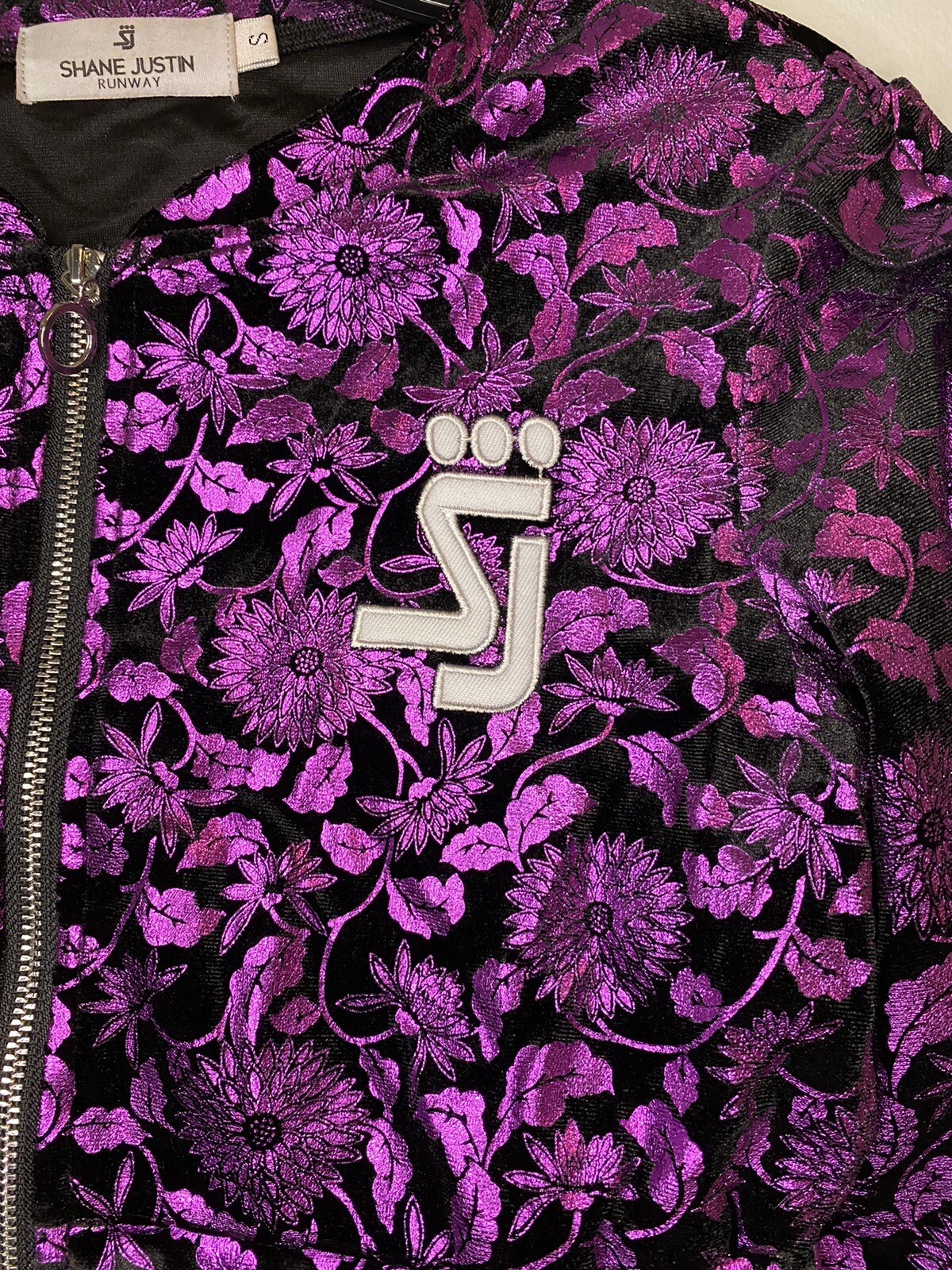 Picture 5 of 10