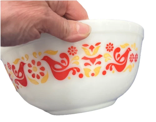 VTG Pyrex Milk Glass #403 Friendship Mixing Nesting Bowl 2.5 qt Red Orange Bird