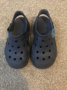 boys navy sandals