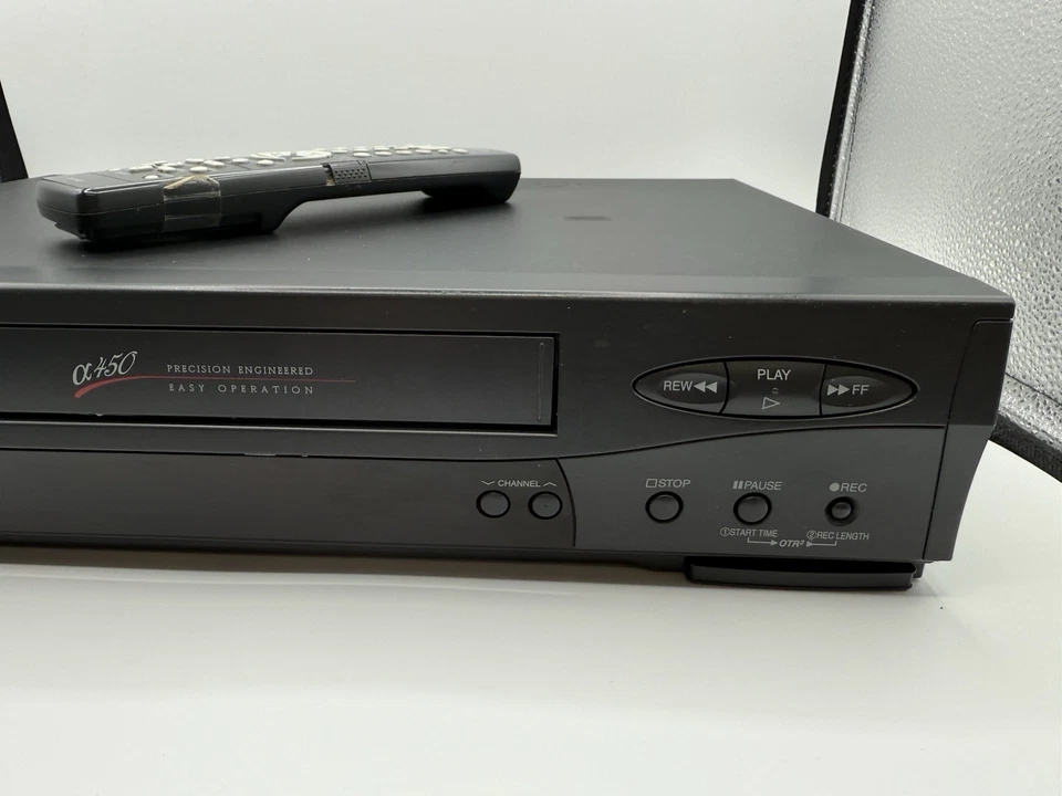 Reproductor grabador VCR VHS Mitsubishi HS-u446 con control remoto y cables probado y funcionando Foto 3 de 4