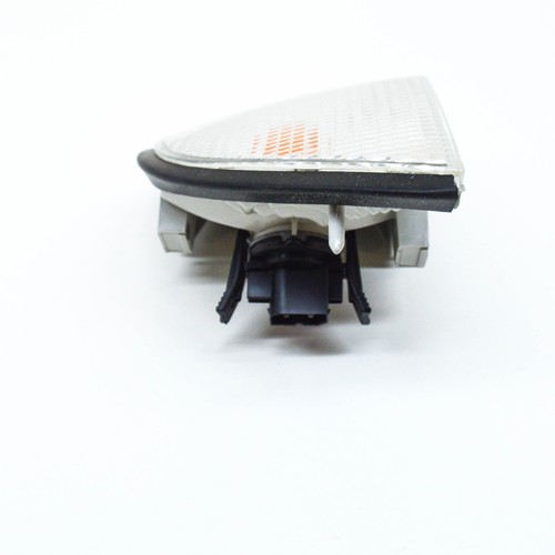 BMW 3 E36 Coupe Front Right Turn Indicator Light 82199403094 New Genuine - Picture 5 of 9