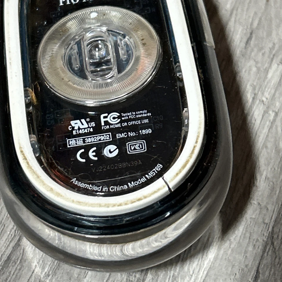 Apple Pro Mouse M5769 Wired USB Optical Mouse Tested Works Clear/Black White W4 - Image 4 of 4