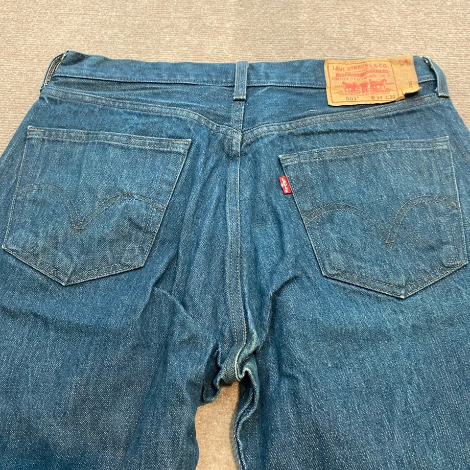 vtg Levi's 501 Jeans Mens 34 Fits 33x30 Blue Denim Distressed Straight y2k - Image 4 of 4