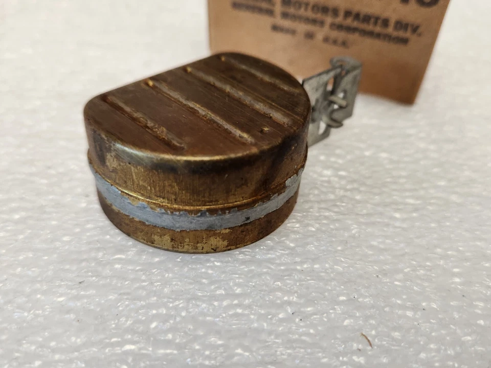 Camión Chevrolet GM 1968 serie 10-30 nuevo de fabricante original con 396 2Bl carburador flotador 3916048 Foto 3 de 4