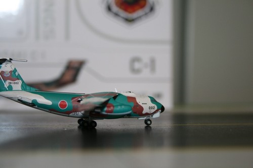 JC Wings 1:400 JASDF Kawasaki C-1 28-1002 (LHM4002) Die-Cast Model Plane - Picture 3 of 7