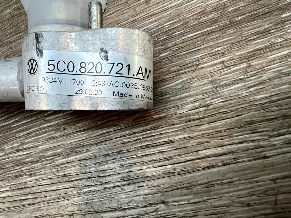 VOLKSWAGEN JETTA 2015-2018 COMPRESOR DE AIRE ACONDICIONADO CONDENSADOR PIEZA DE FABRICANTE ORIGINAL # 5C0820721AM Foto 2 de 4