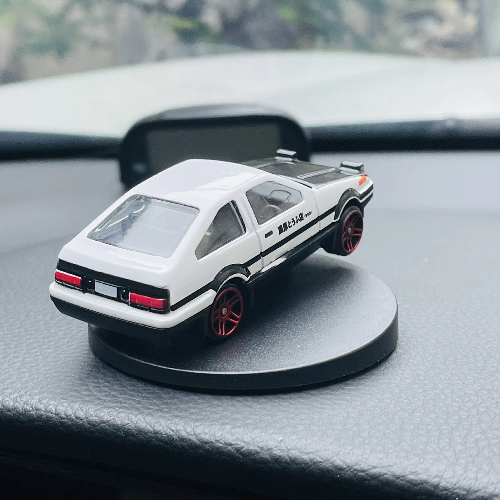 Picture 2 of 11