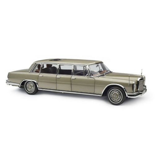MERCEDES 600 PULLMAN W100 LIMOUSINE WITH E SUNROOF 1963/1981 SILVERGOLD 1:18 - Imagen 2 de 3
