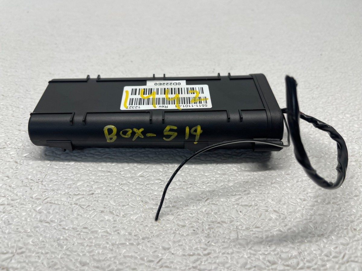 中古PLANTRONICS La Roux Poly Savi 8400 Series Office DECT 1920-1930 MHz Headset