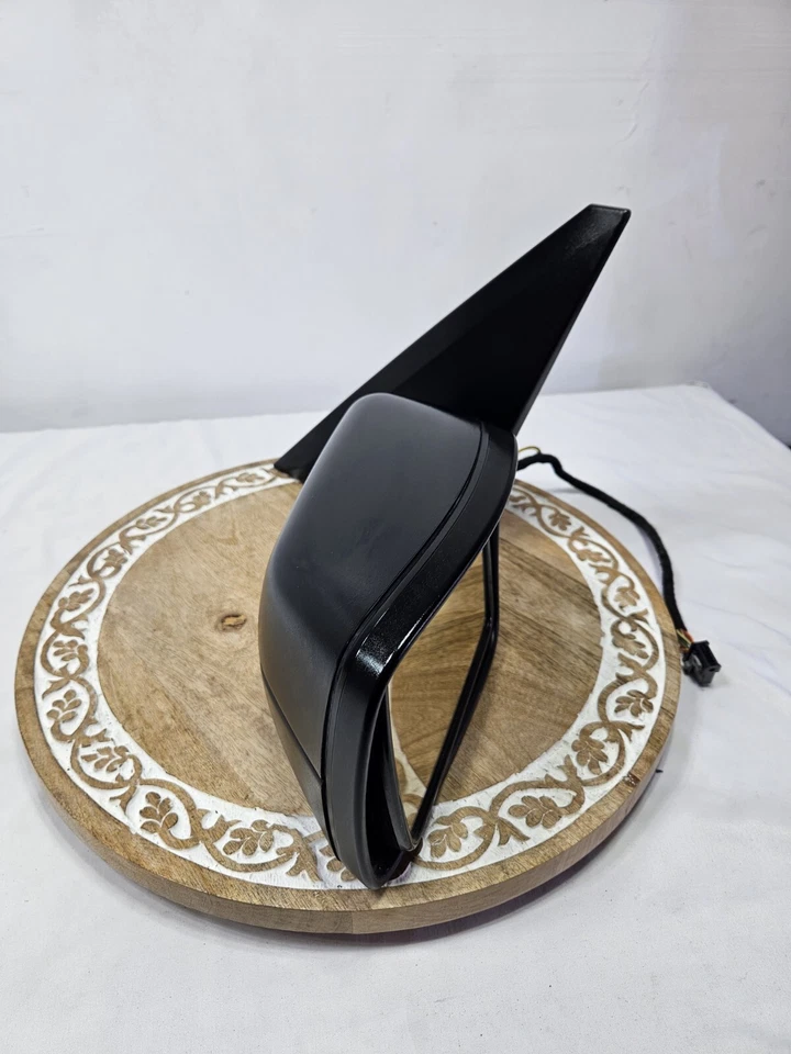 2005 to 2009 Land Rover Range Rover Left Driver View Door Mirror B690 OEM - Image 2 of 4