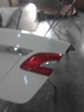 2015 Nissan Sentra Oem White Deck Lid Trunk Lid 265503sh5a 115k Miles