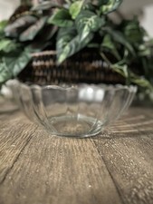 9" Arcoroc Arcade Glass Serving Bowl Scalloped Edges Made In USA
