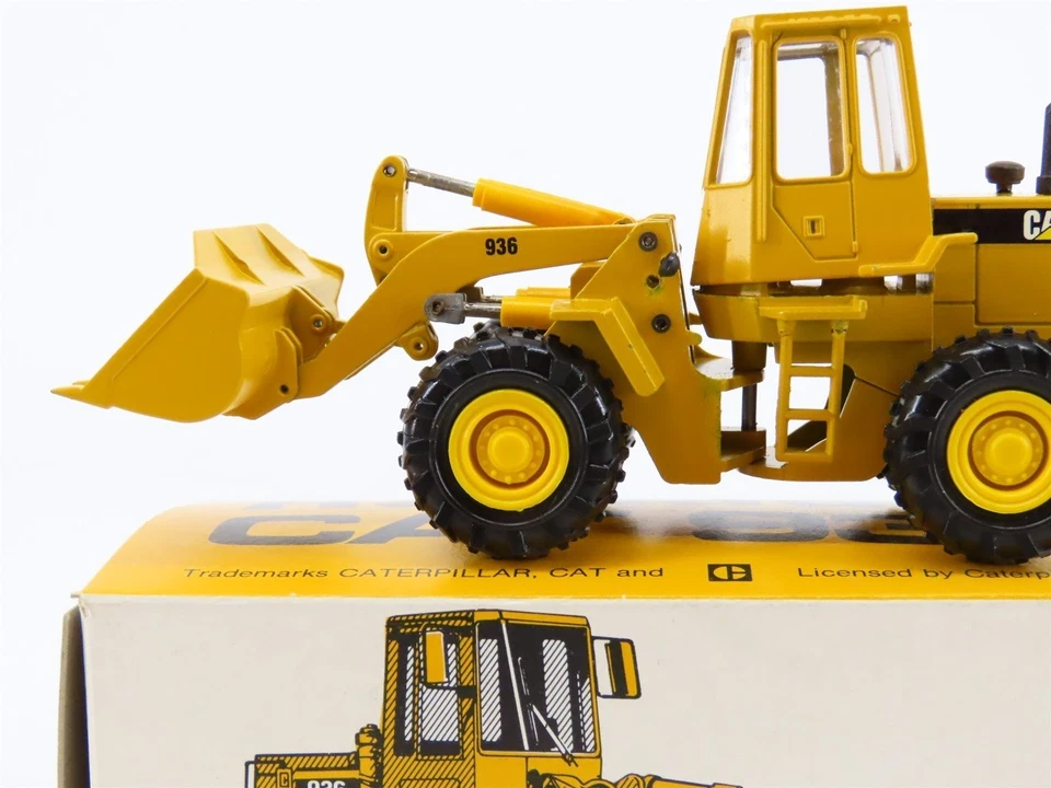 Caterpillar Cat 936 Wheel Loader - Conrad 1:50 Scale Diecast Model #2886 - Image 2 of 4