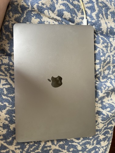 Apple MacBook Pro 13" (Mid 2017) Core I5 2.3GHz 8GB RAM 128GB SSD - Picture 2 of 3