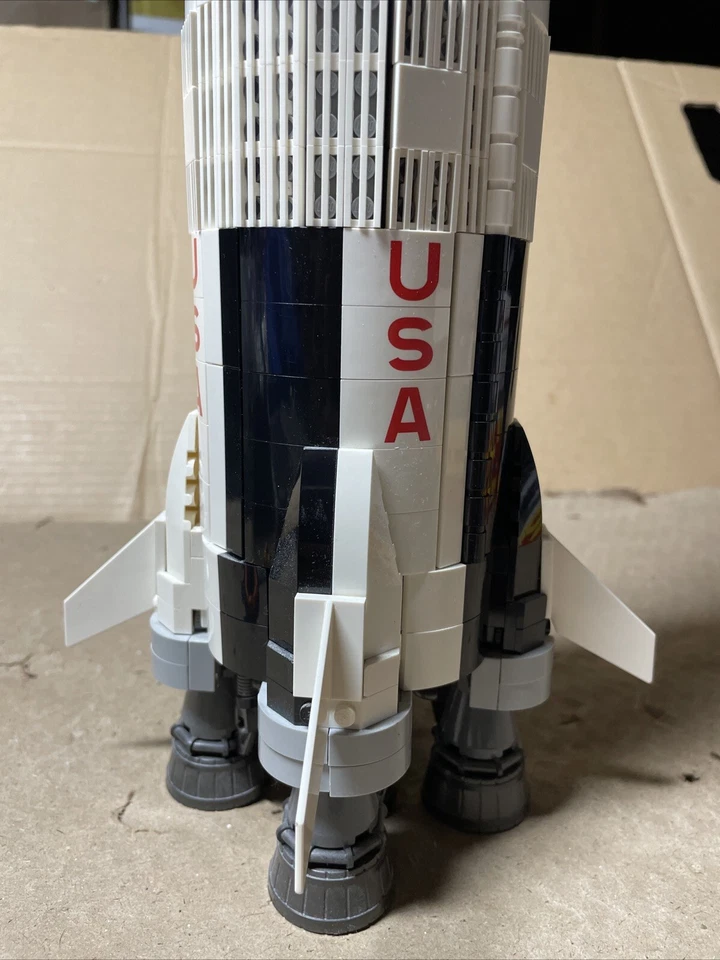 Lego Ideas Nasa Apolo Saturn V Set 21309 Mostly Complete W/Instructions - Image 4 of 4