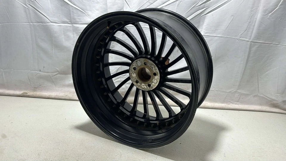 Llanta forjada elegante Lexani 22x10.R 22" pulgadas personalizable de 5 radios negra 4030 Foto 2 de 4