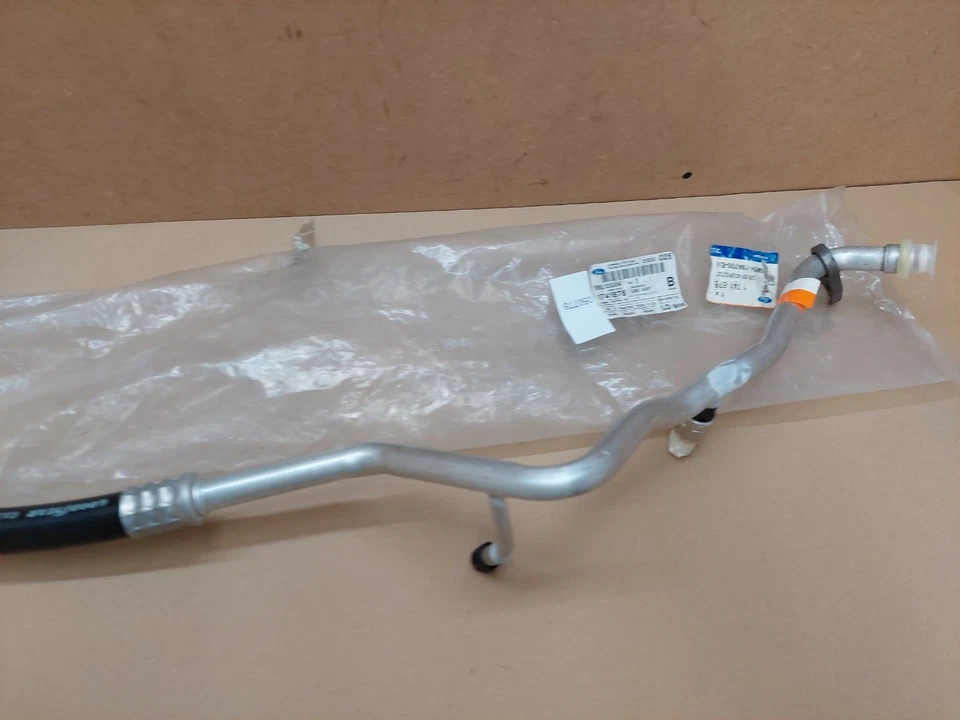 Ford Focus Mk2 AC Air Conditioning Hose Pipe 1741878 1.6 2.0L 2008-2011 Genuine - Image 4 of 4