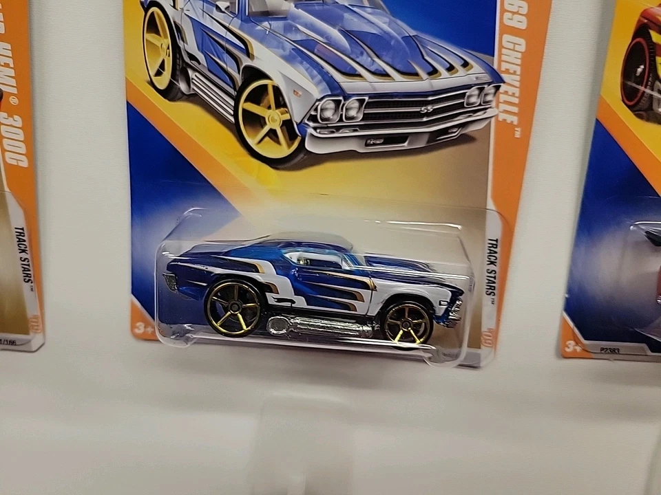 1:64 Hot Wheels Track Stars 07/12 Chrysler Hemi 300C Red 061/179 Foto 4 de 4