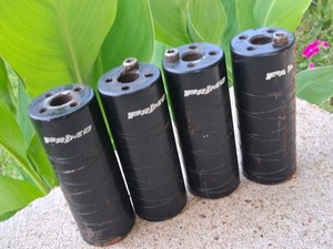 Discontinued Mid School BMX PRIMO Stogie Pegs 14mm, Full set of 4 
