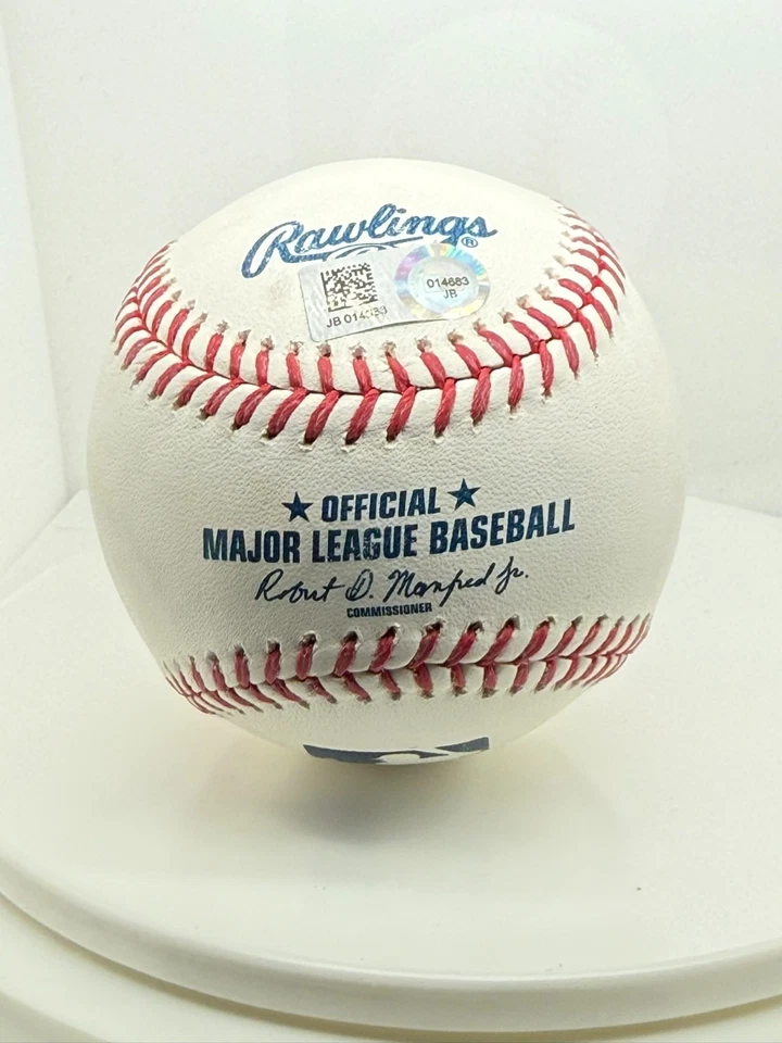 Reggie Jackson Hall Of Famer  Signed Baseball YANKEES - Image 2 of 2