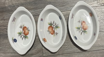 Vintage Fruit Oven to Table Cookware Small Casserole Dish - Set Of Three EUC