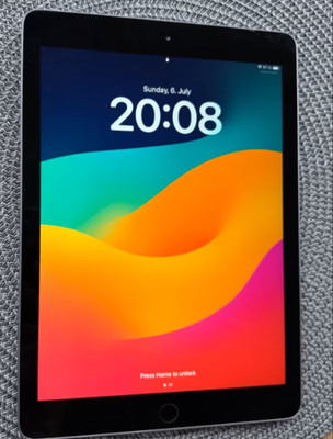 ipad 6th Gen A1893 2018 32 gb schwarz + OVP