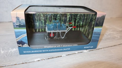 UH 6391 in 1:32, wheelbarrow with asparagus boxes, new in original packaging - Picture 2 of 6